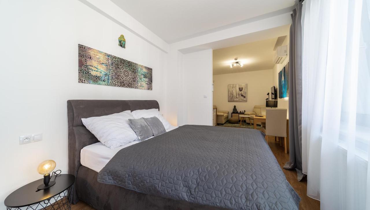 Aviatik Apartments Ceske Budejovice Luaran gambar
