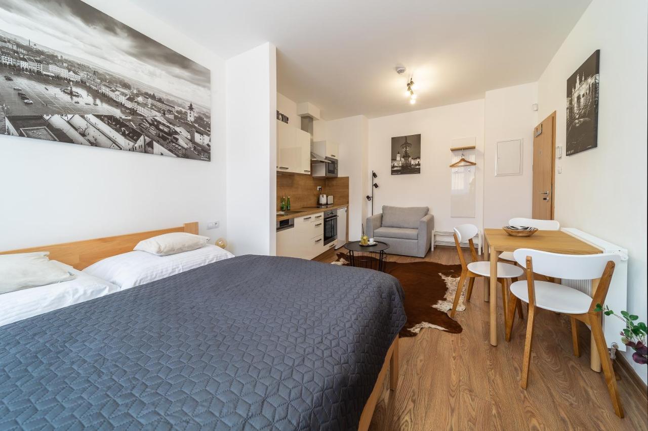 Aviatik Apartments Ceske Budejovice Luaran gambar