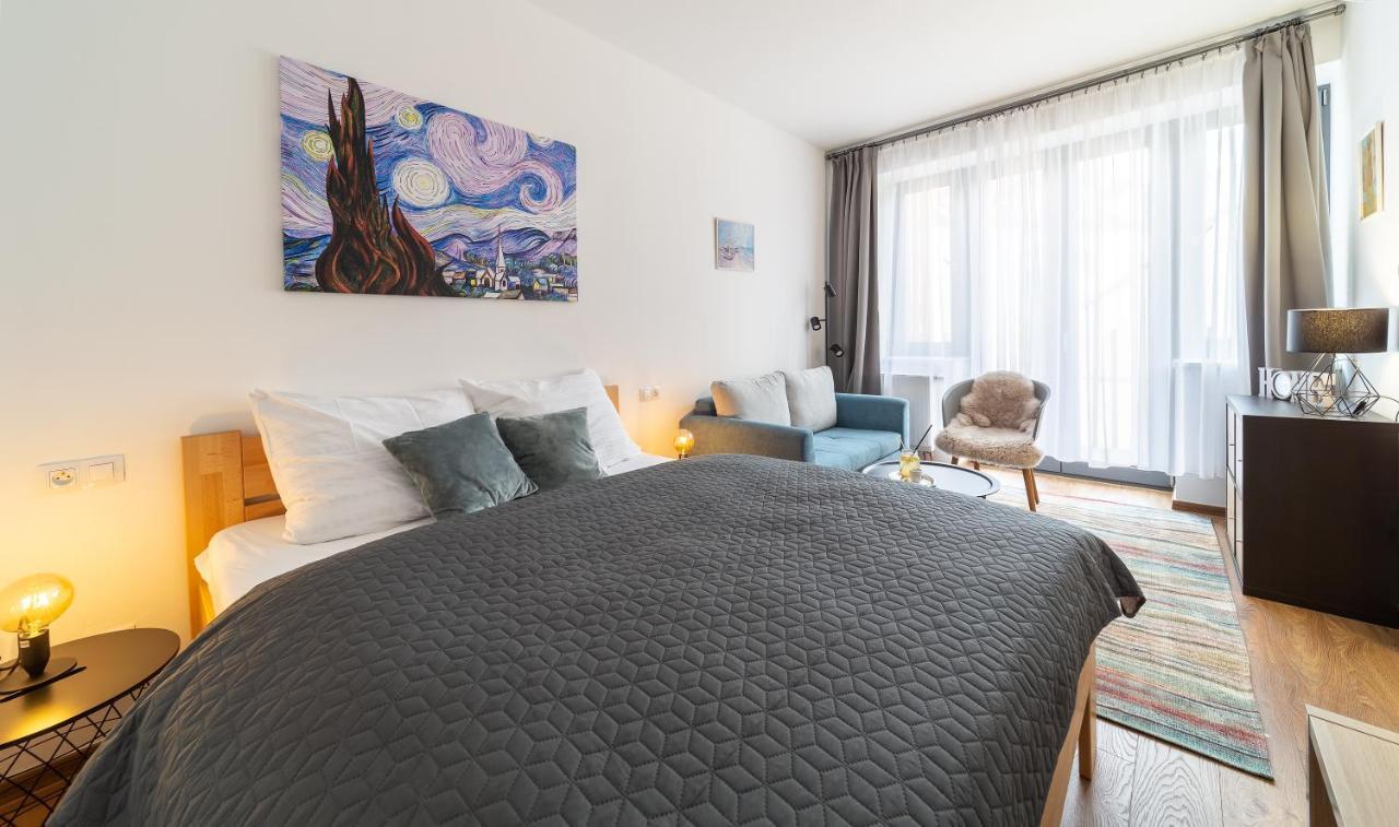 Aviatik Apartments Ceske Budejovice Luaran gambar