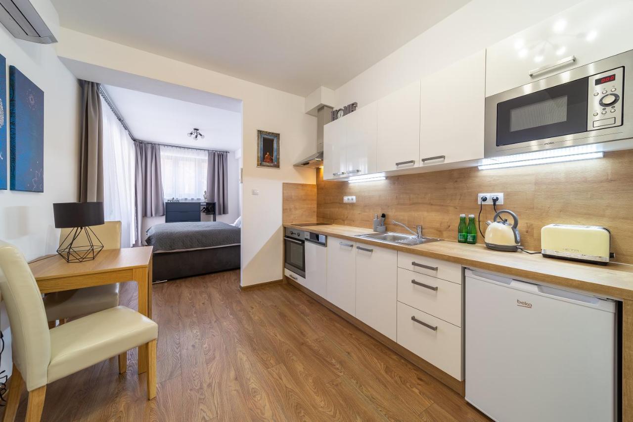 Aviatik Apartments Ceske Budejovice Luaran gambar