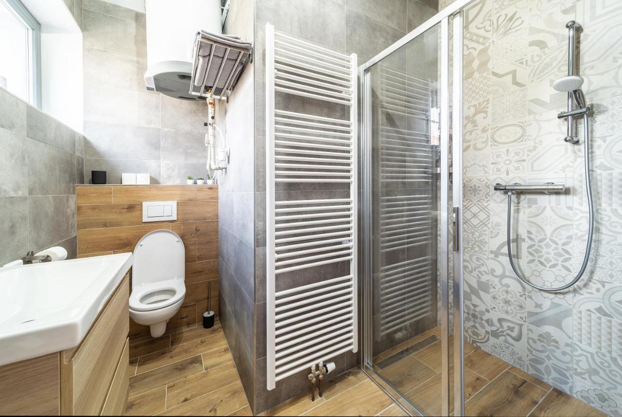 Aviatik Apartments Ceske Budejovice Luaran gambar