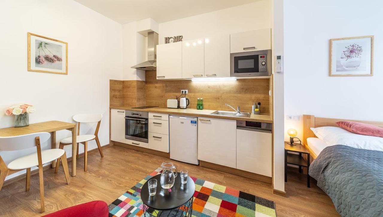 Aviatik Apartments Ceske Budejovice Luaran gambar