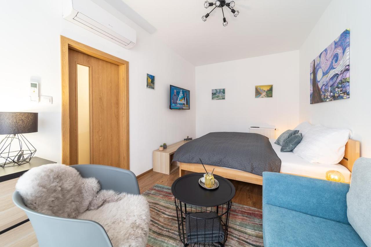 Aviatik Apartments Ceske Budejovice Luaran gambar